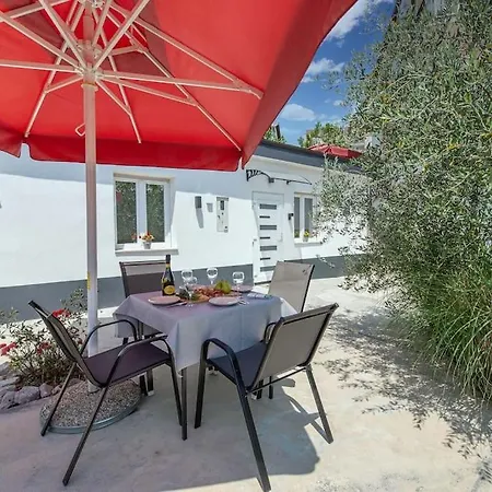 Bruno Studio Apartment - With Private Parking Fiume Kültér fotó