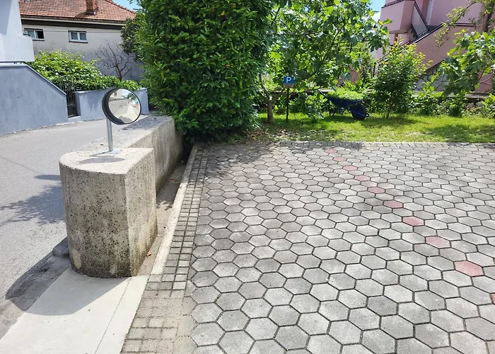 Bruno Studio Apartment - With Private Parking