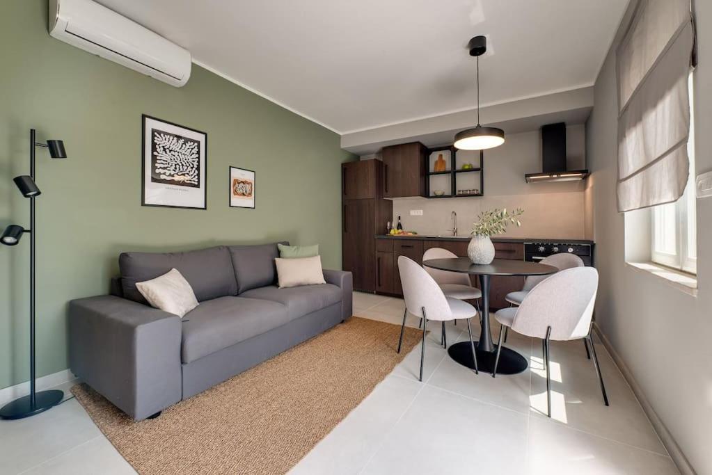 Apartment Bruno - With Private Parking Rijeka